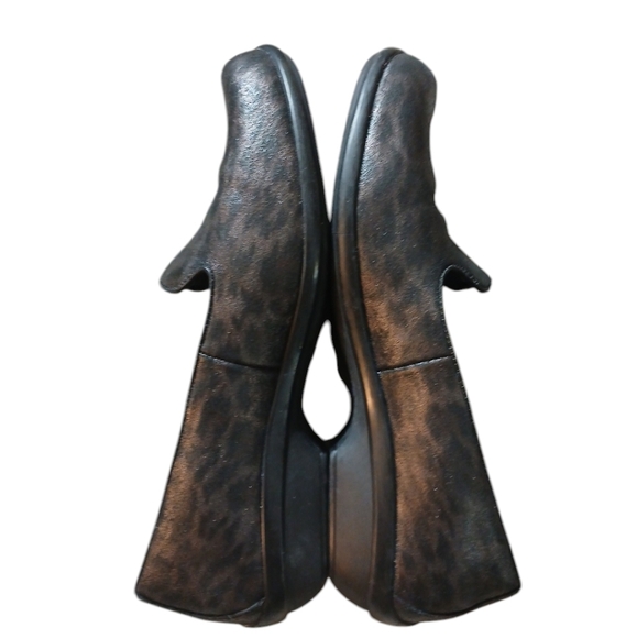 Dansko Olivia Leopard Print Metallic Loafer Flat Women's size 9 - Picture 2 of 10